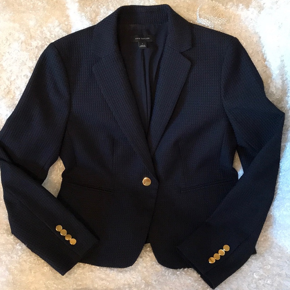 Ann Taylor Navy Blazer with one button. Like new!